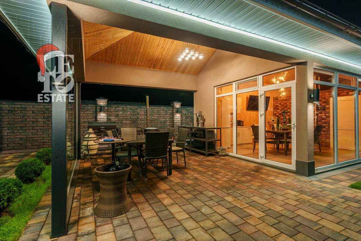 2-этажный коттедж 244 м² с отделкой