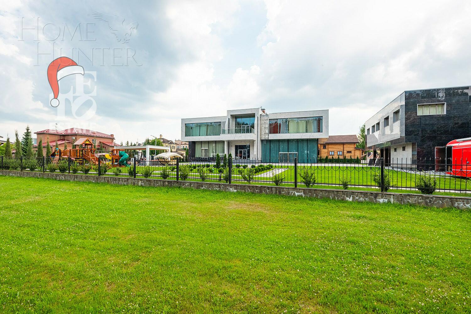 2-этажный коттедж 650 м² с отделкой