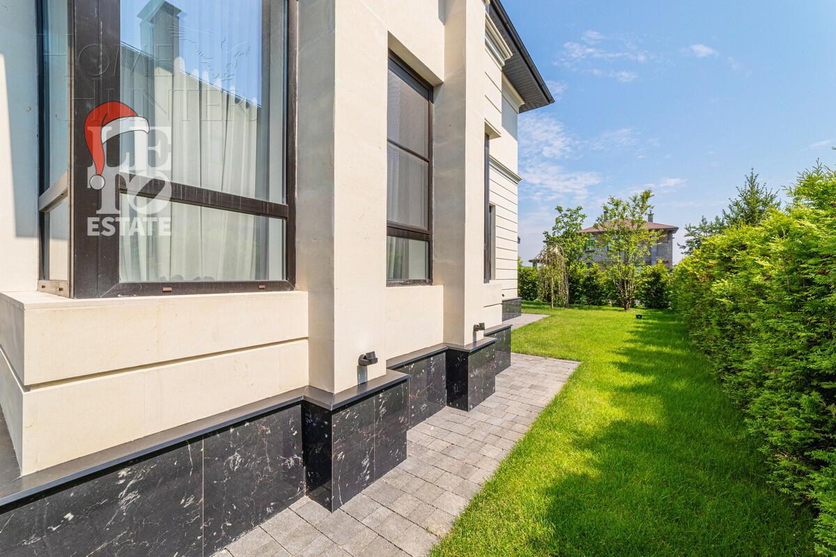 2-этажный коттедж 275 м² с отделкой