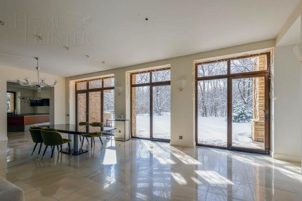 3-этажный коттедж 700 м² с отделкой