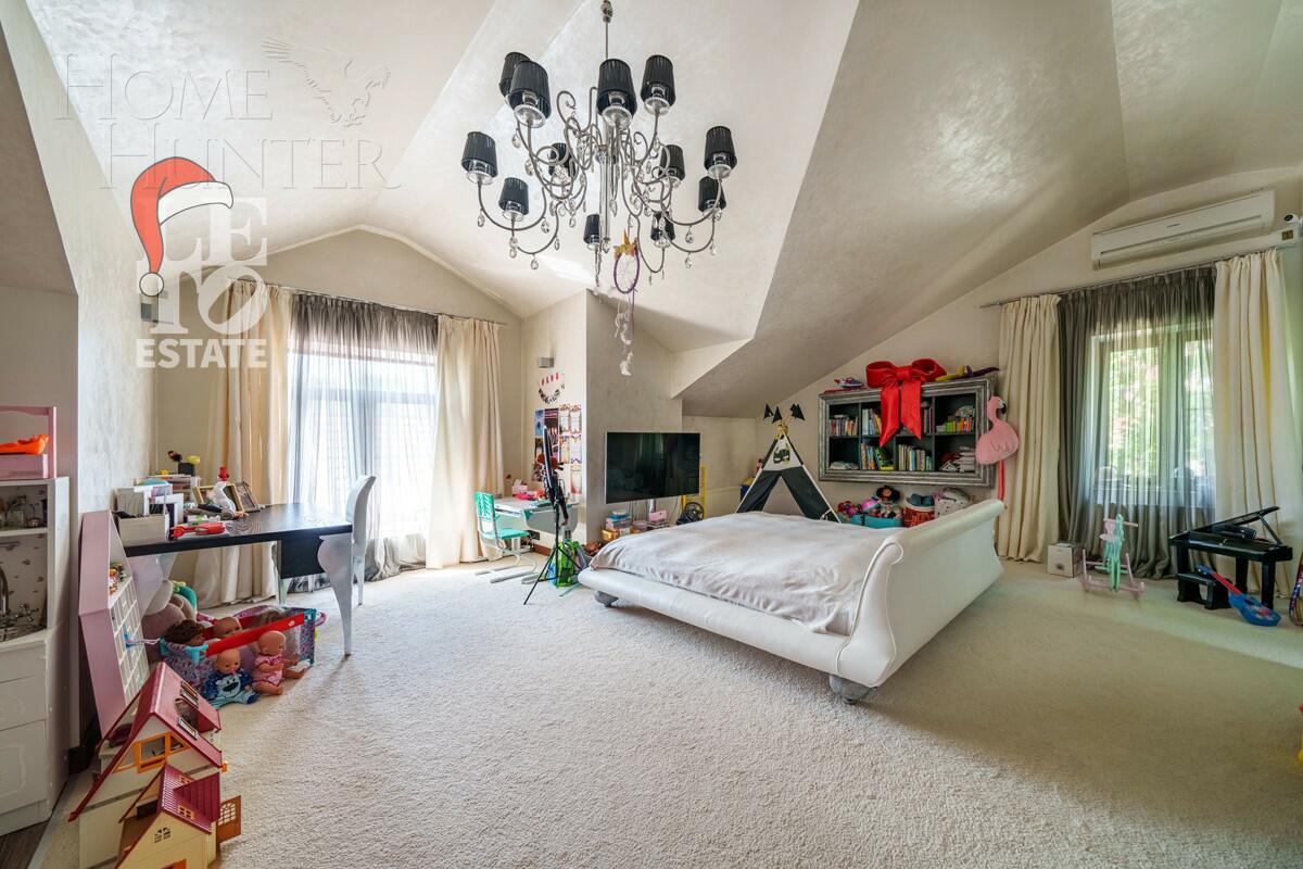 3-этажный коттедж 640 м² с отделкой