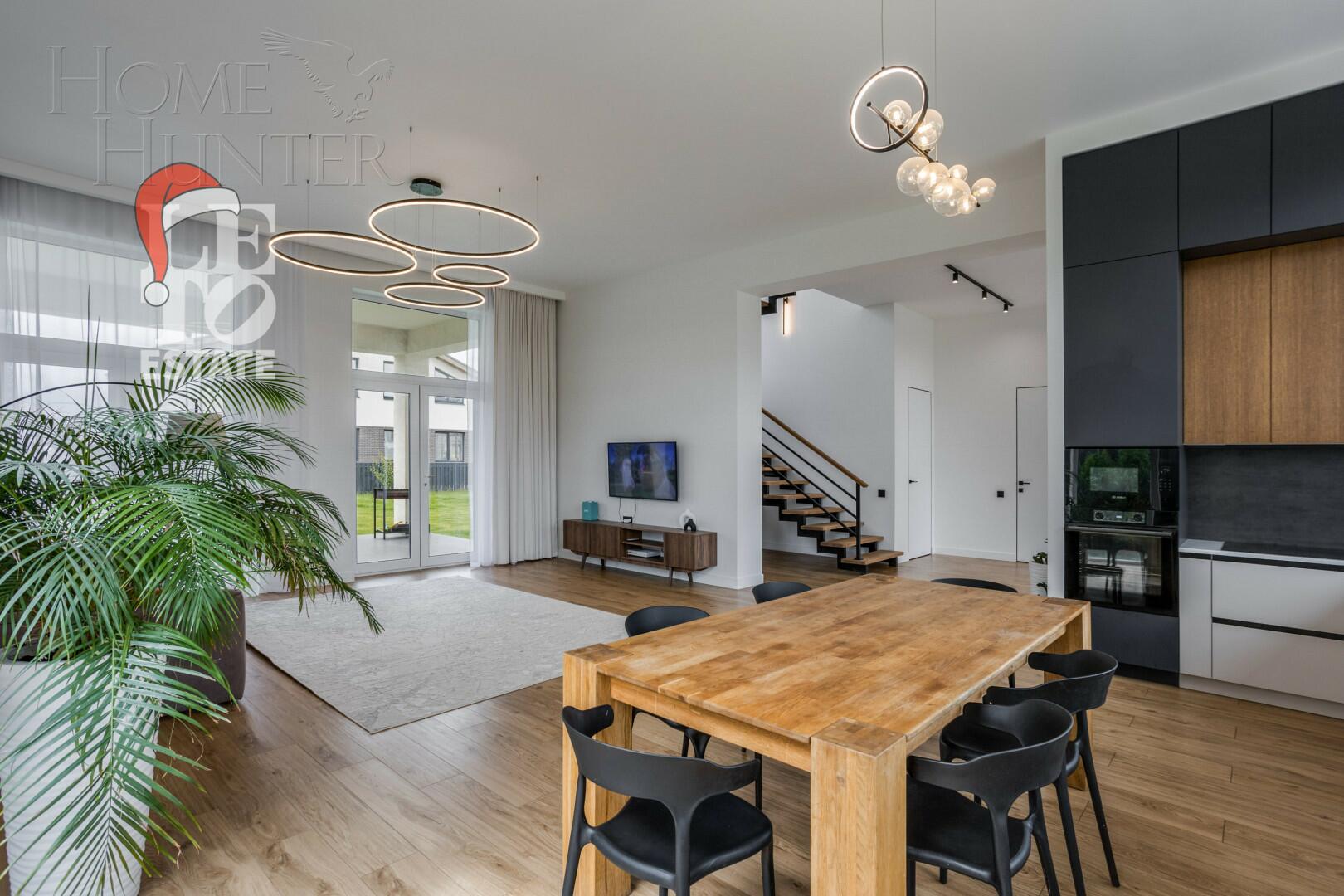 2-этажный коттедж 260 м² с отделкой