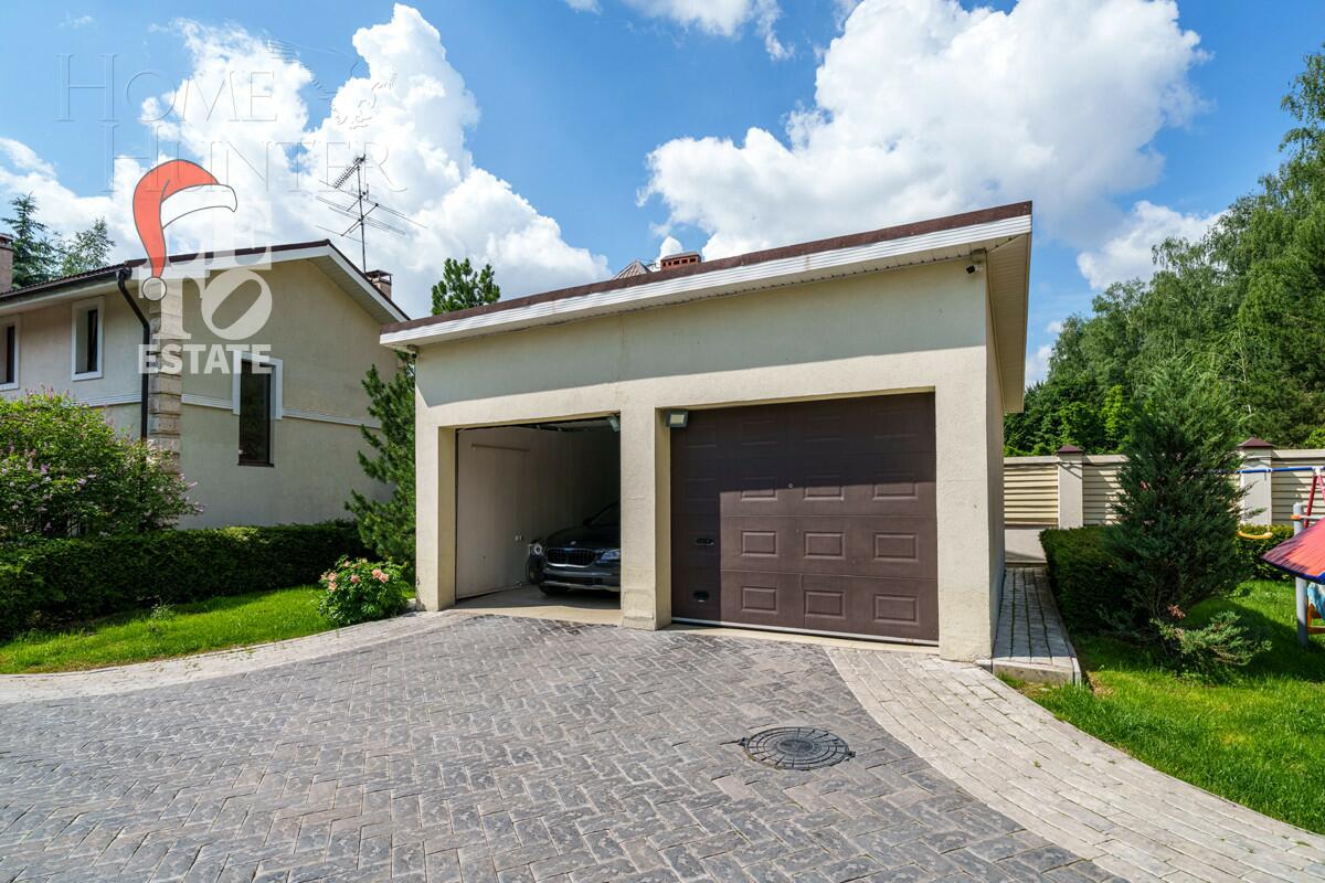 3-этажный коттедж 640 м² с отделкой