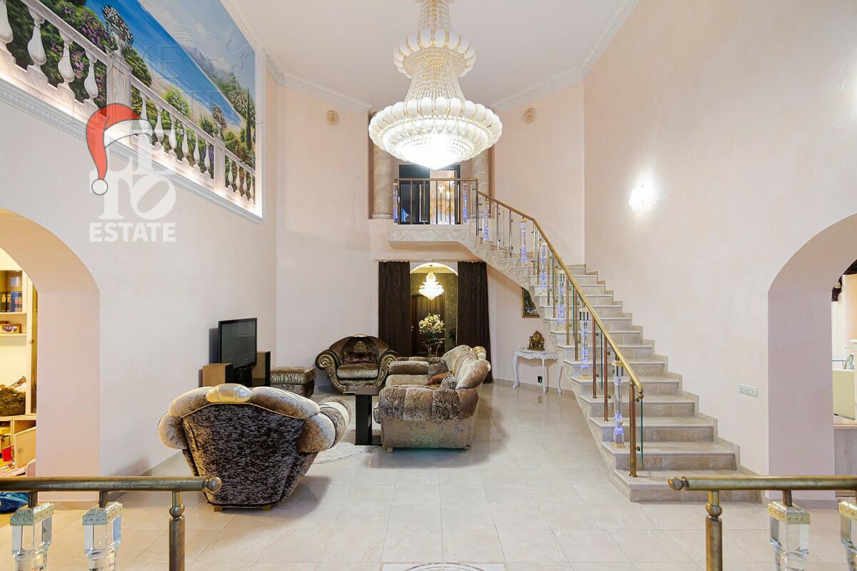 2-этажный коттедж 550 м² с отделкой