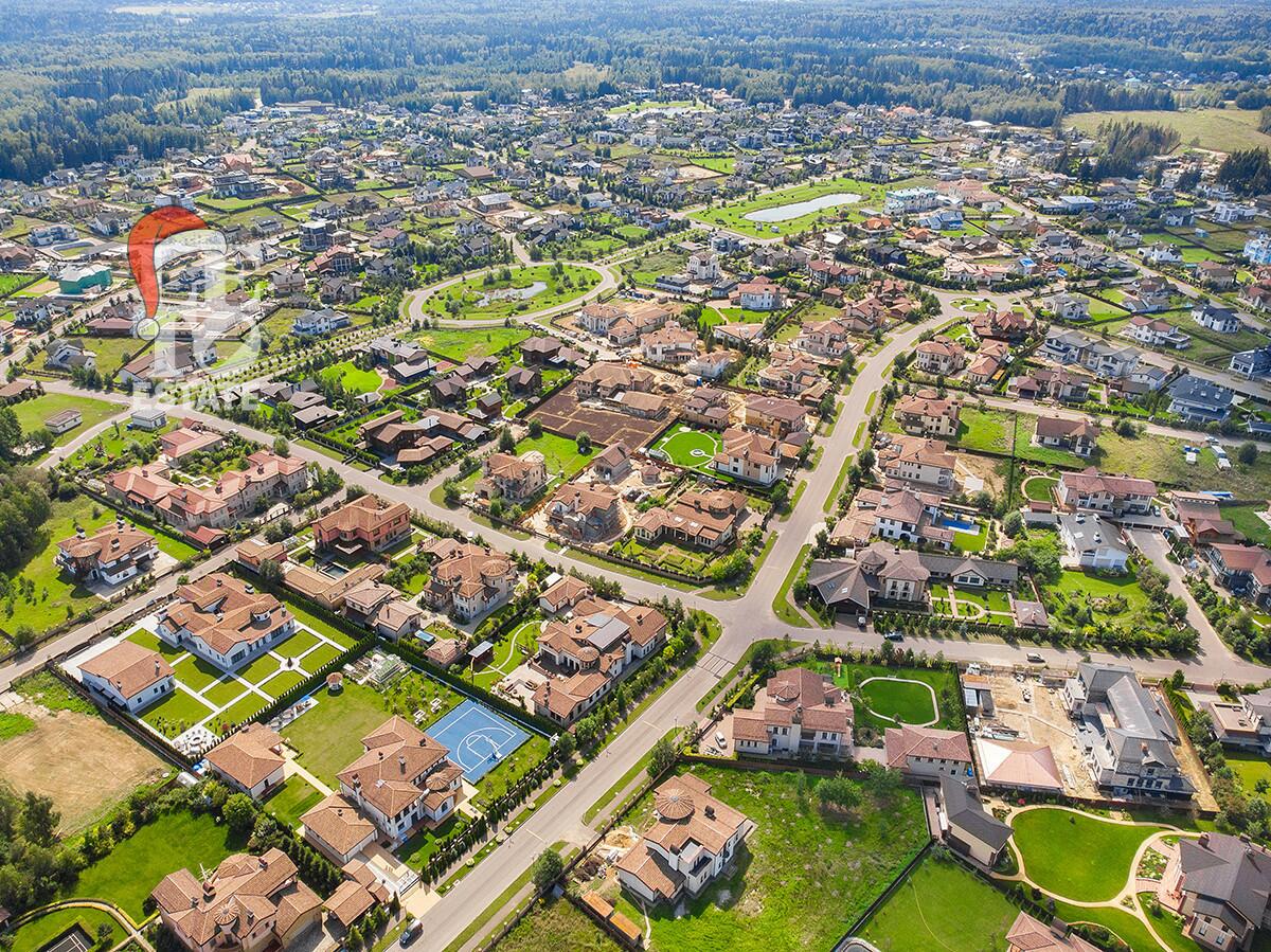 2-этажный коттедж 590 м² без отделки