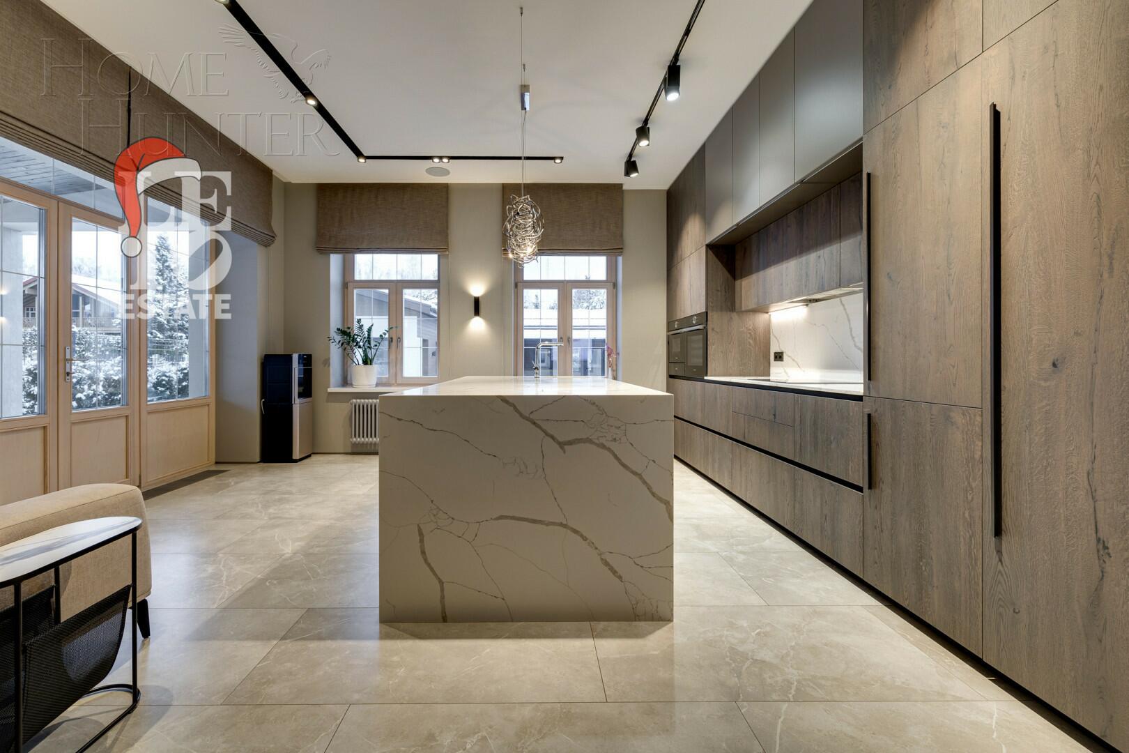 2-этажный коттедж 688 м² с отделкой