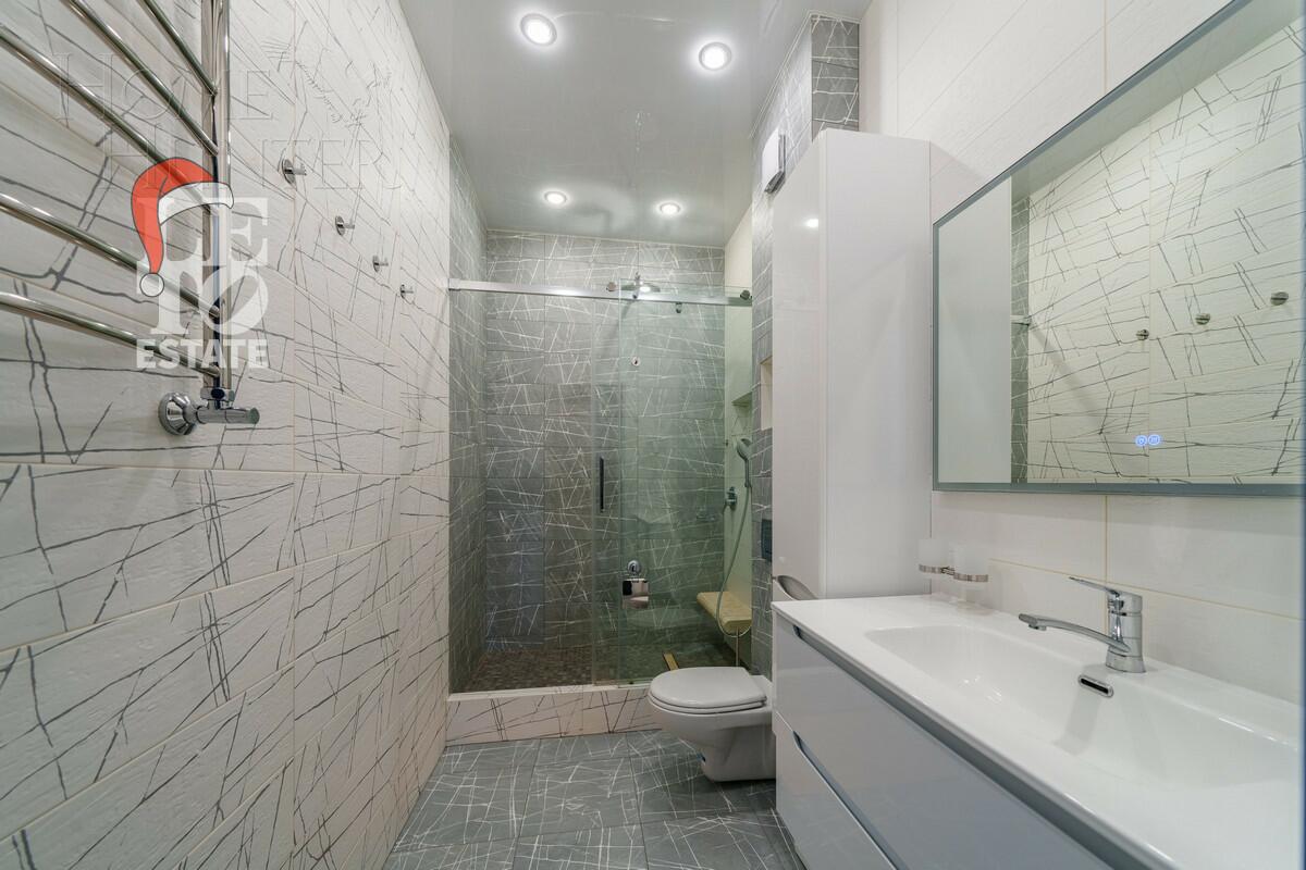 2-этажный коттедж 244 м² с отделкой