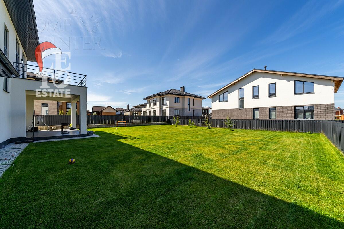 2-этажный коттедж 260 м² с отделкой