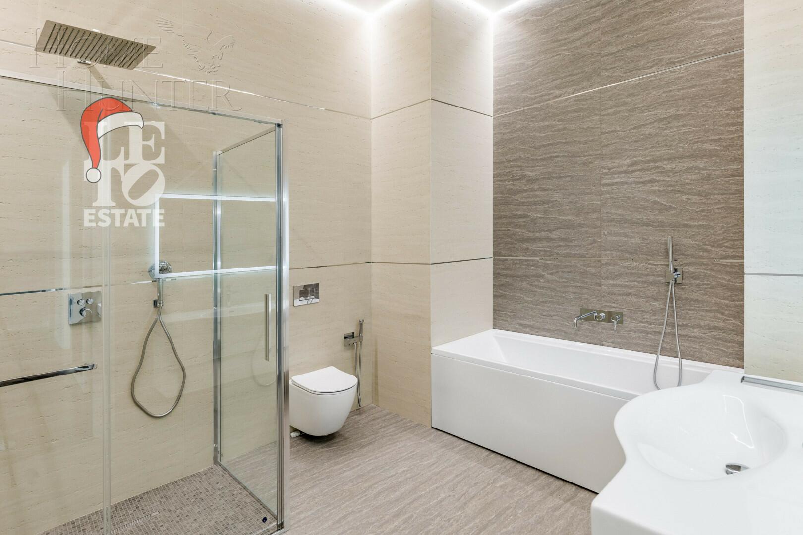 2-этажный коттедж 650 м² с отделкой