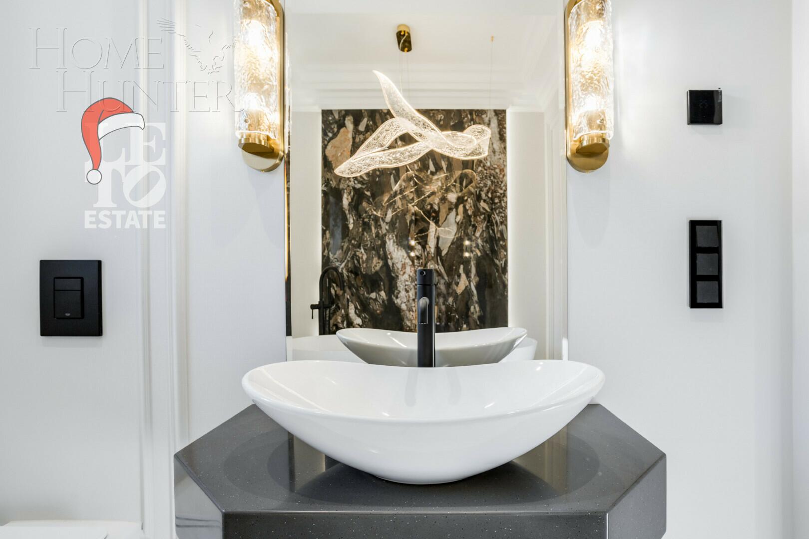 2-этажный коттедж 240 м² с отделкой