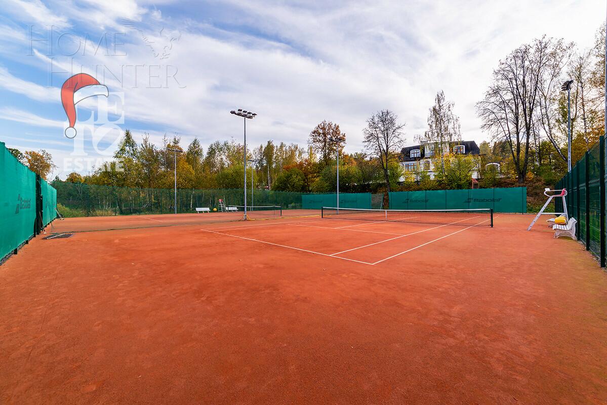 2-этажный коттедж 350 м² с отделкой