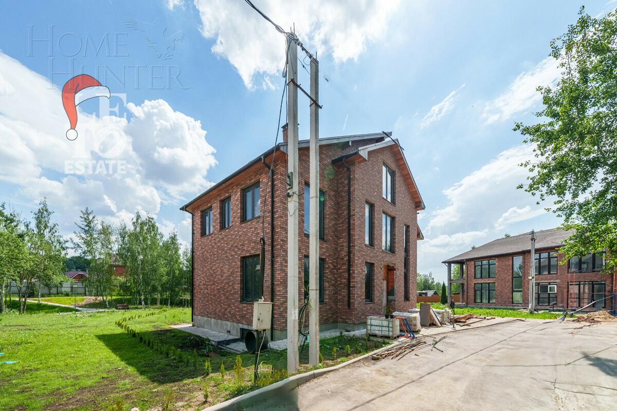 2-этажный коттедж 398.2 м² без отделки