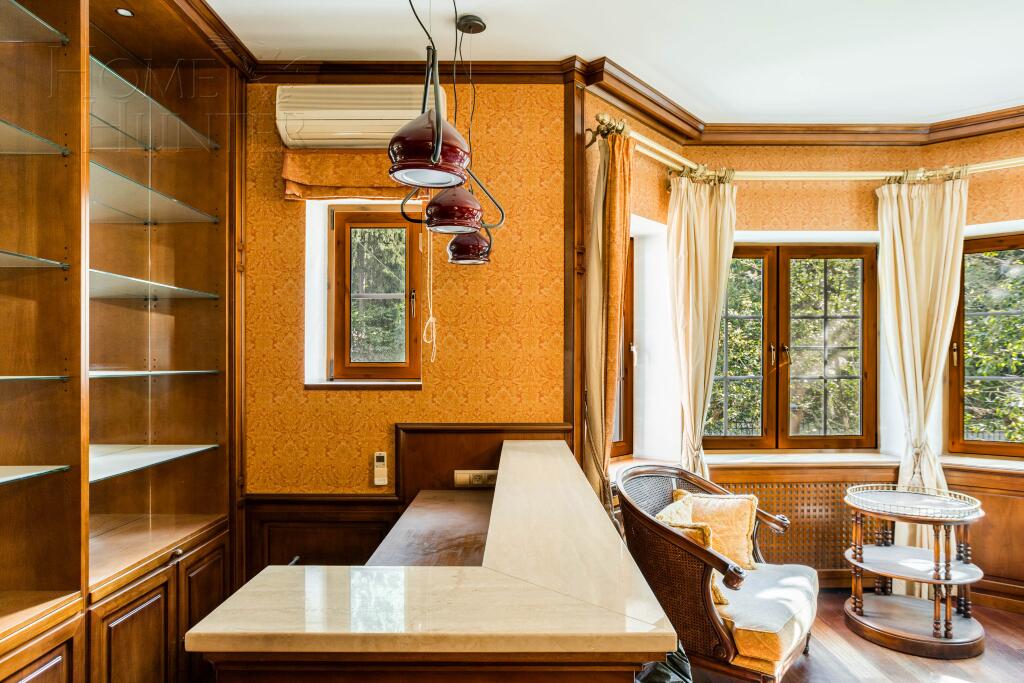 2-этажный коттедж 550 м² с отделкой