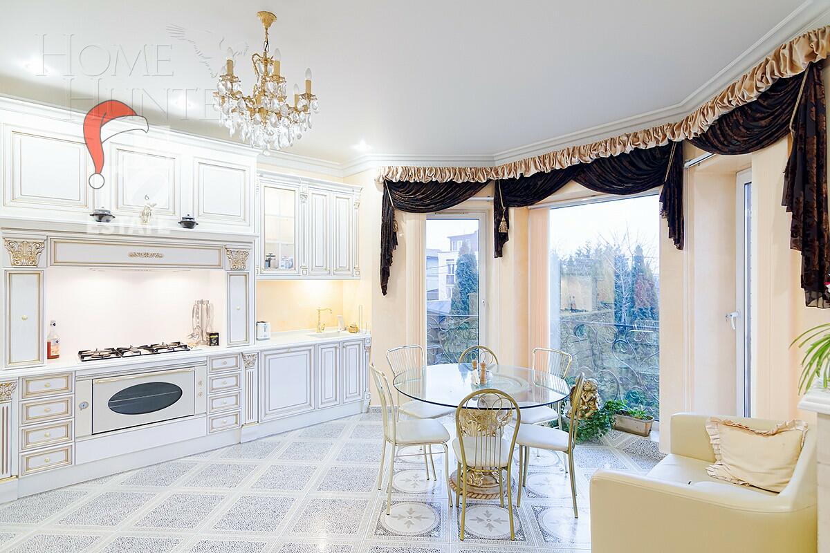 2-этажный коттедж 550 м² с отделкой