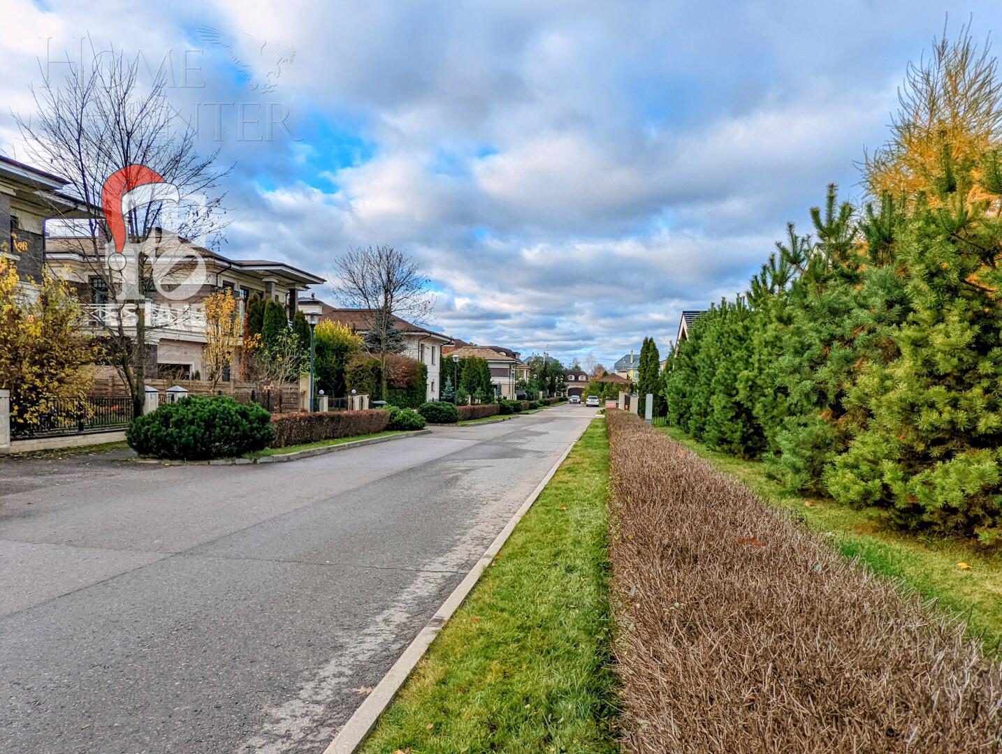 2-этажный таунхаус 440 м² с отделкой