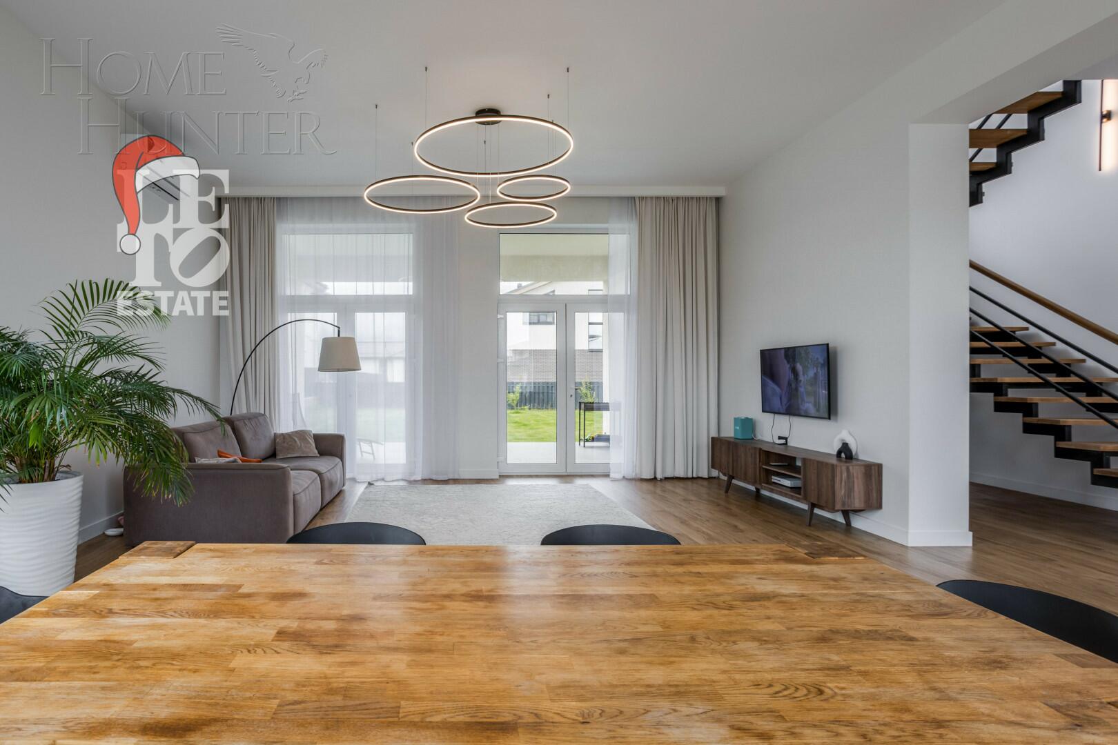 2-этажный коттедж 260 м² с отделкой