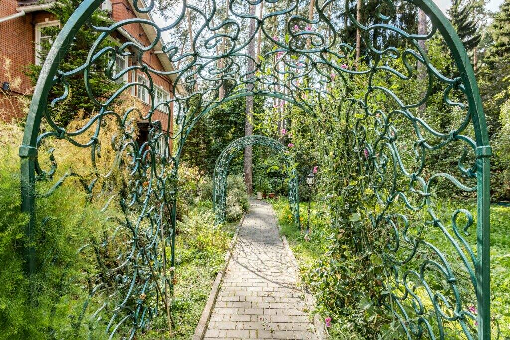 2-этажный коттедж 550 м² с отделкой