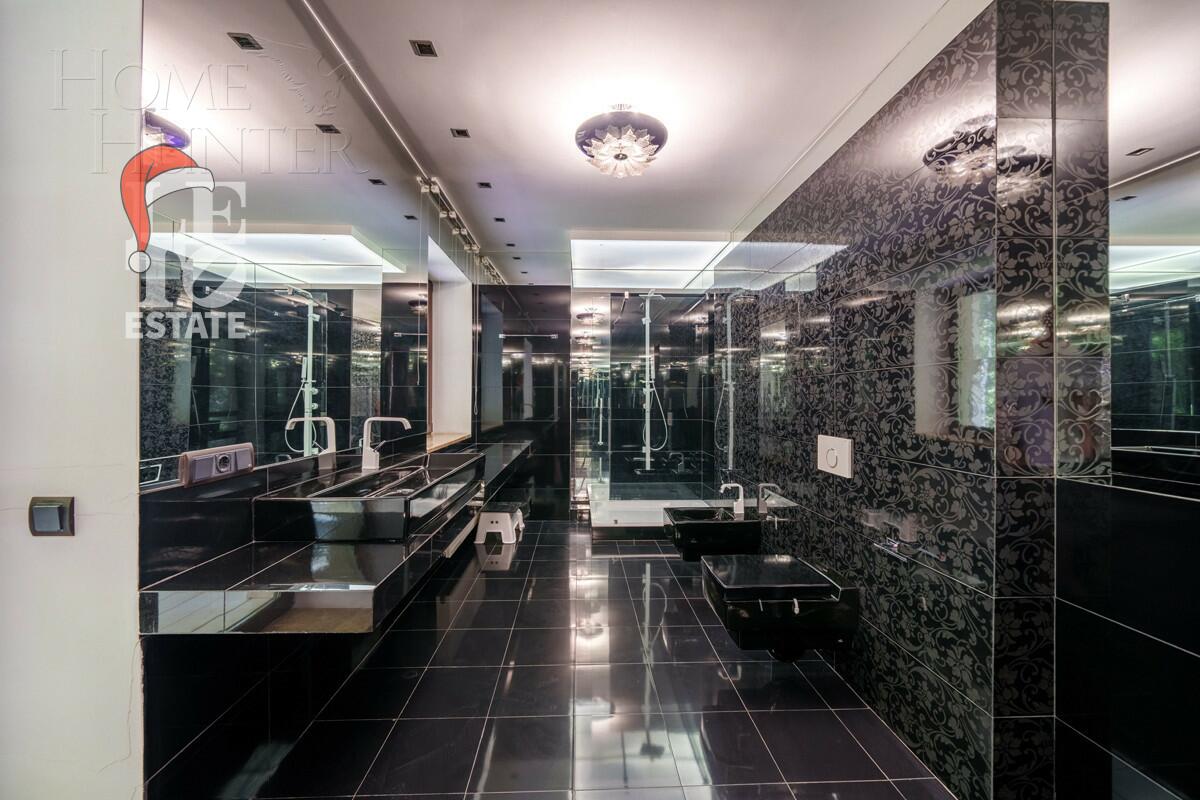 3-этажный коттедж 640 м² с отделкой