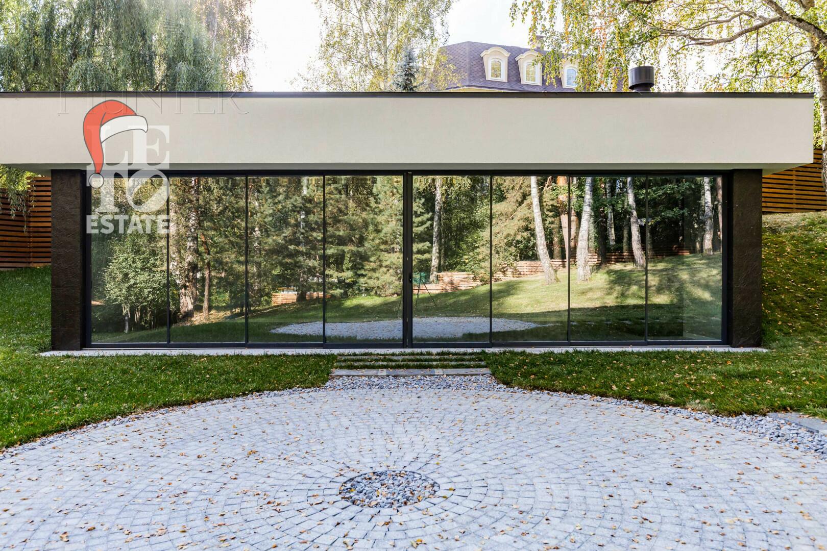 2-этажный коттедж 650 м² с отделкой