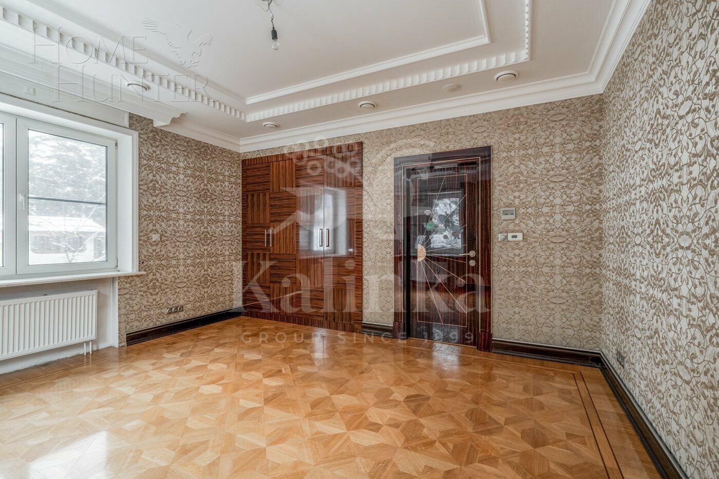 2-этажный коттедж 350 м² с отделкой