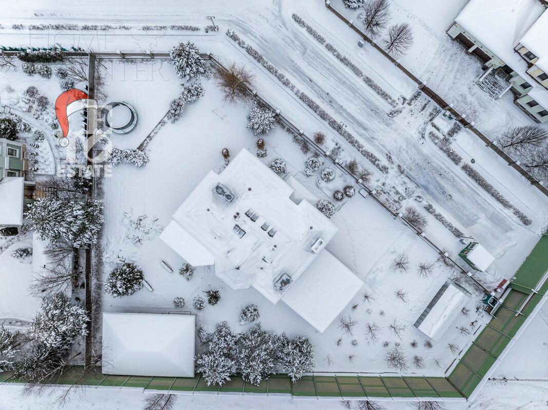 2-этажный коттедж 680 м² с отделкой