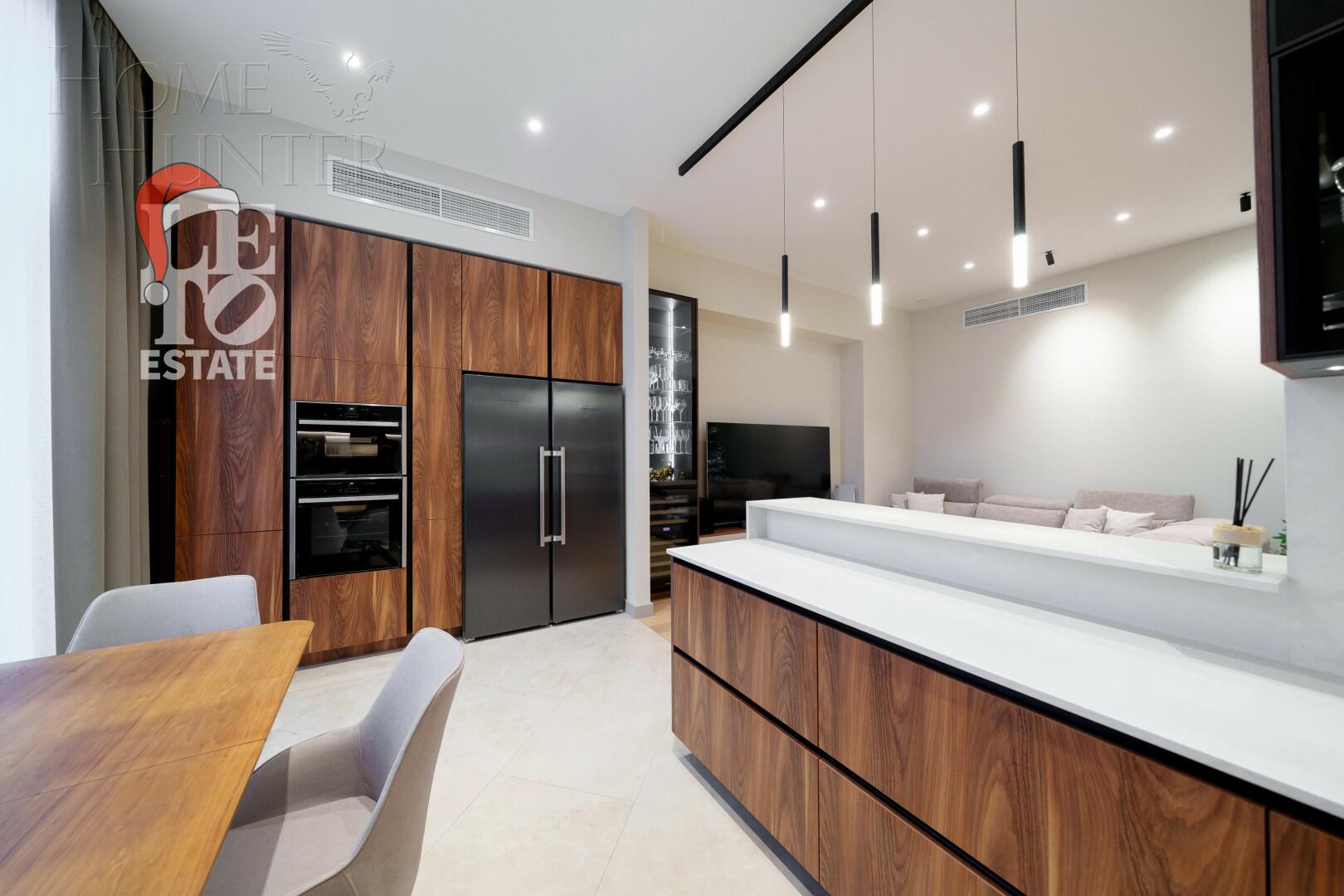 4-этажный таунхаус 278 м² с отделкой