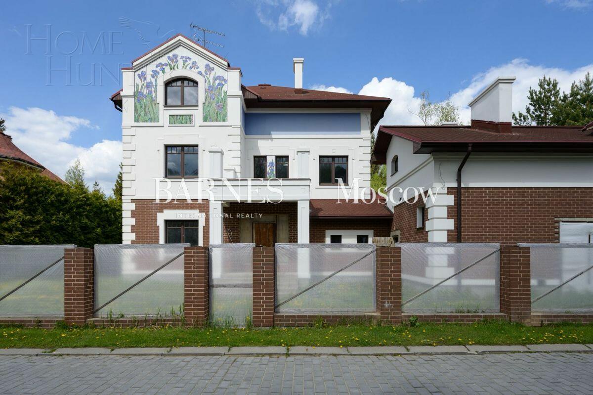 3-этажный коттедж 501.7 м² без отделки