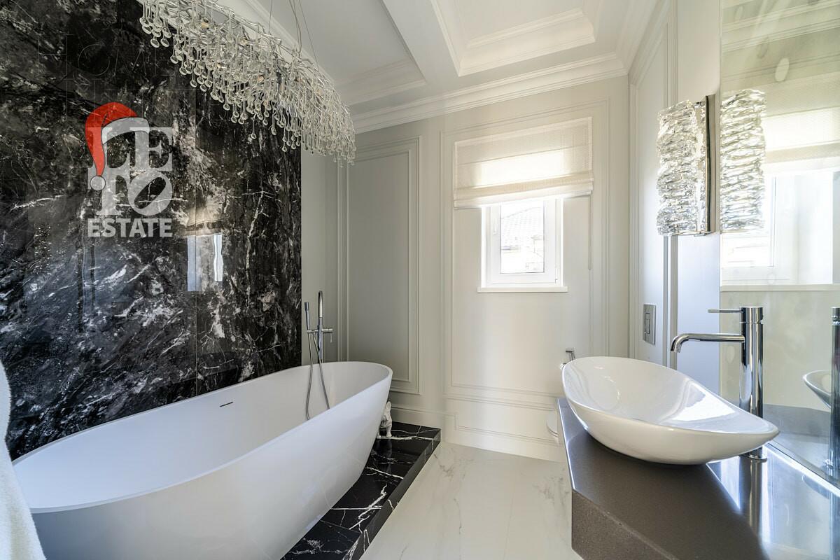 2-этажный коттедж 278 м² с отделкой