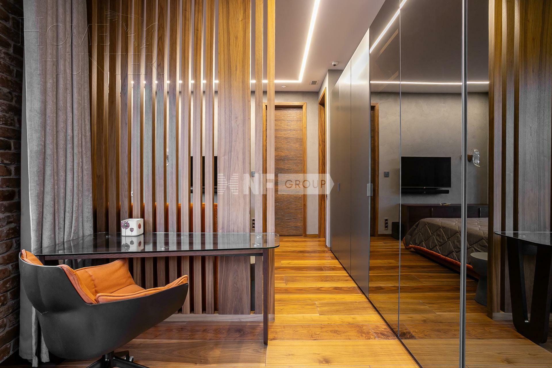 4-КОМН. КВАРТИРА С ОТДЕЛКОЙ 184.1 М² НА 4 ЭТАЖЕ