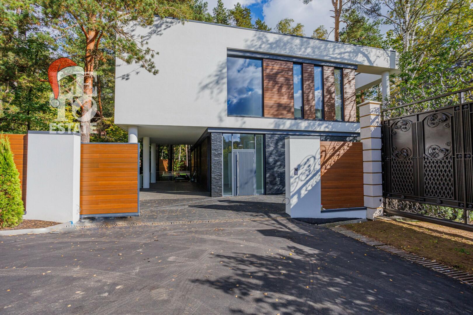 2-этажный коттедж 650 м² с отделкой