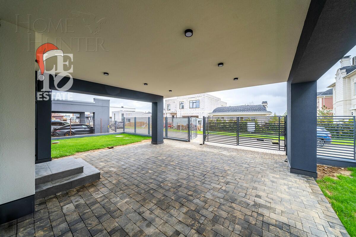 2-этажный коттедж 300 м² с отделкой