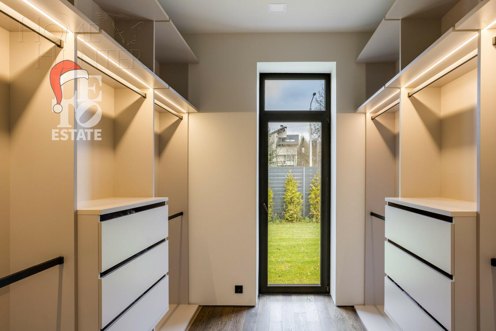 1-этажный коттедж 440 м² с отделкой