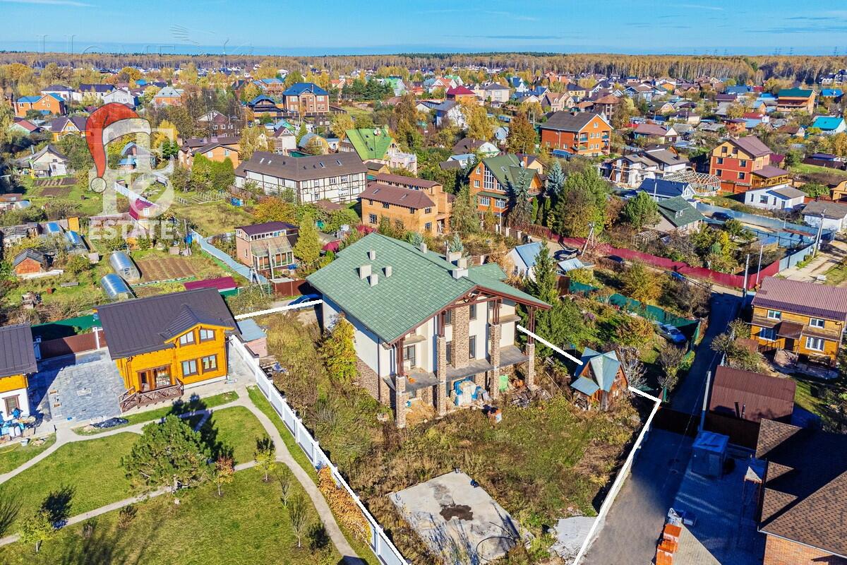 3-этажный коттедж 690 м² без отделки