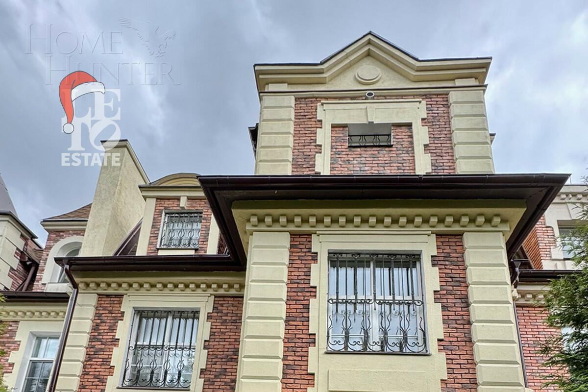 3-этажный таунхаус 293 м² с отделкой