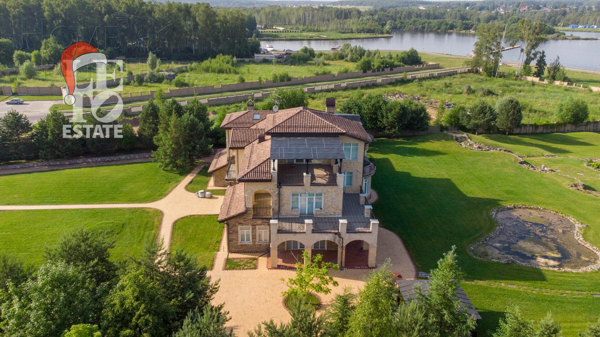 3-этажный коттедж 1 500 м² с отделкой