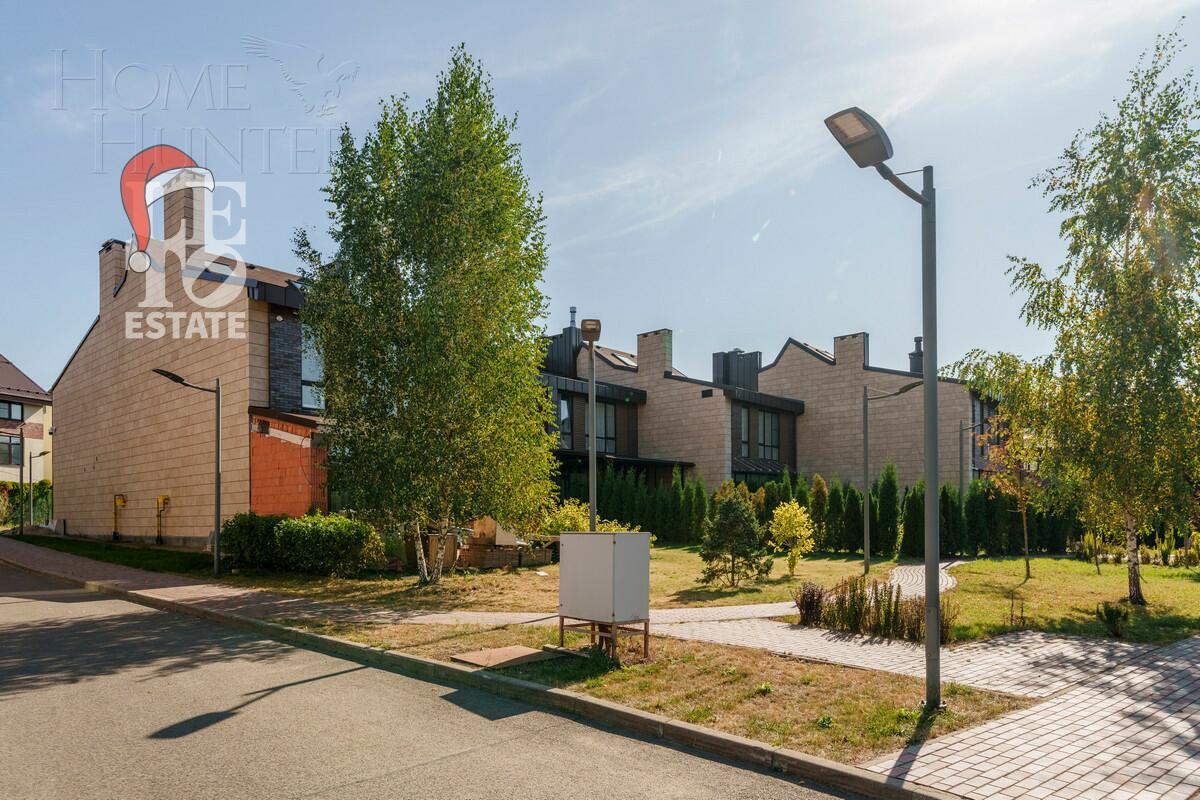 2-этажный таунхаус 270 м² без отделки