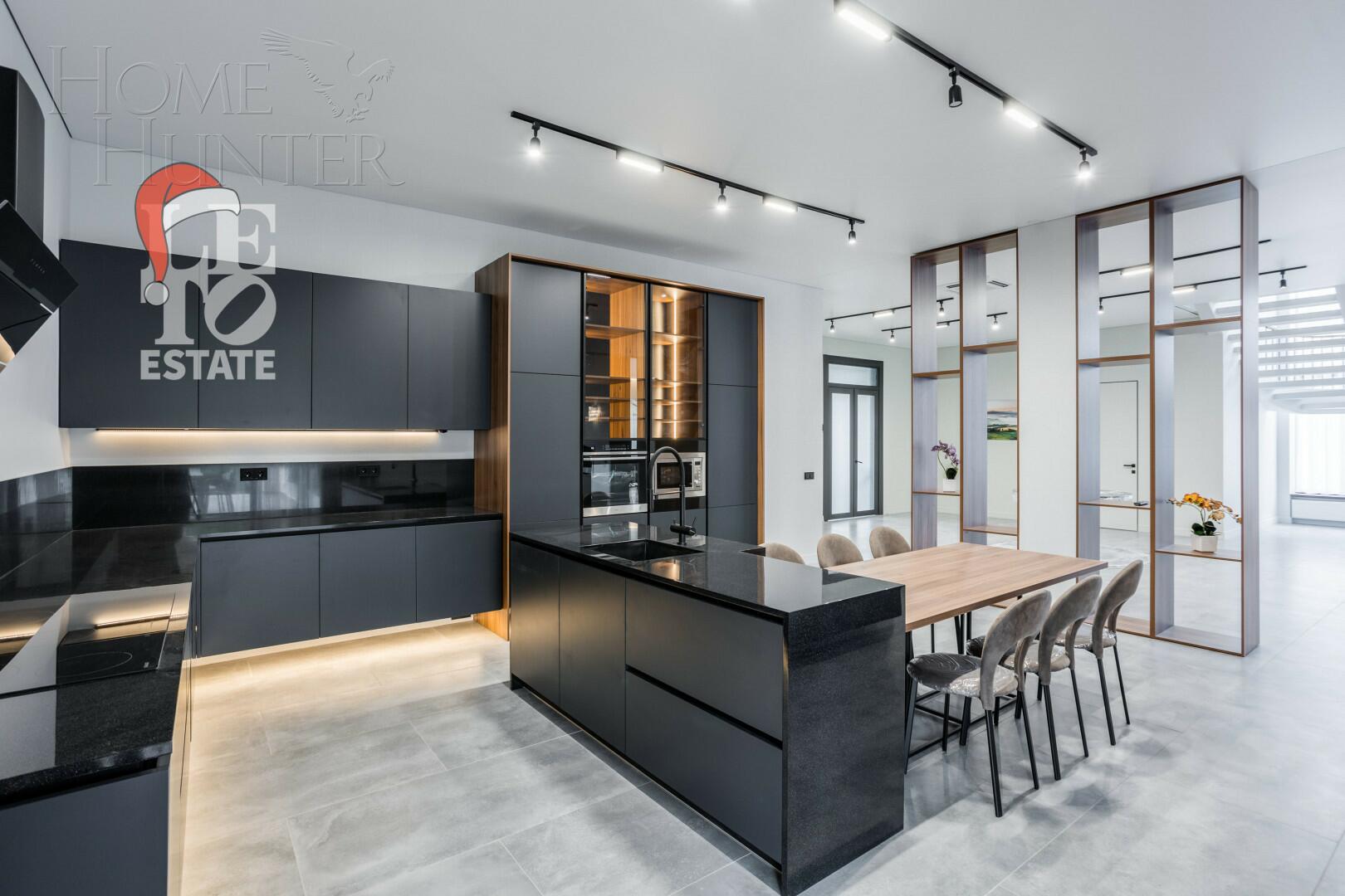 2-этажный коттедж 1 300 м² без отделки