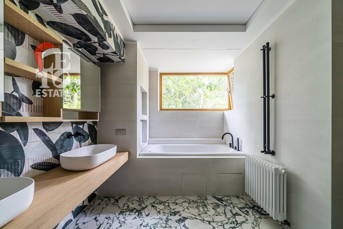 2-этажный коттедж 1 330 м² с отделкой