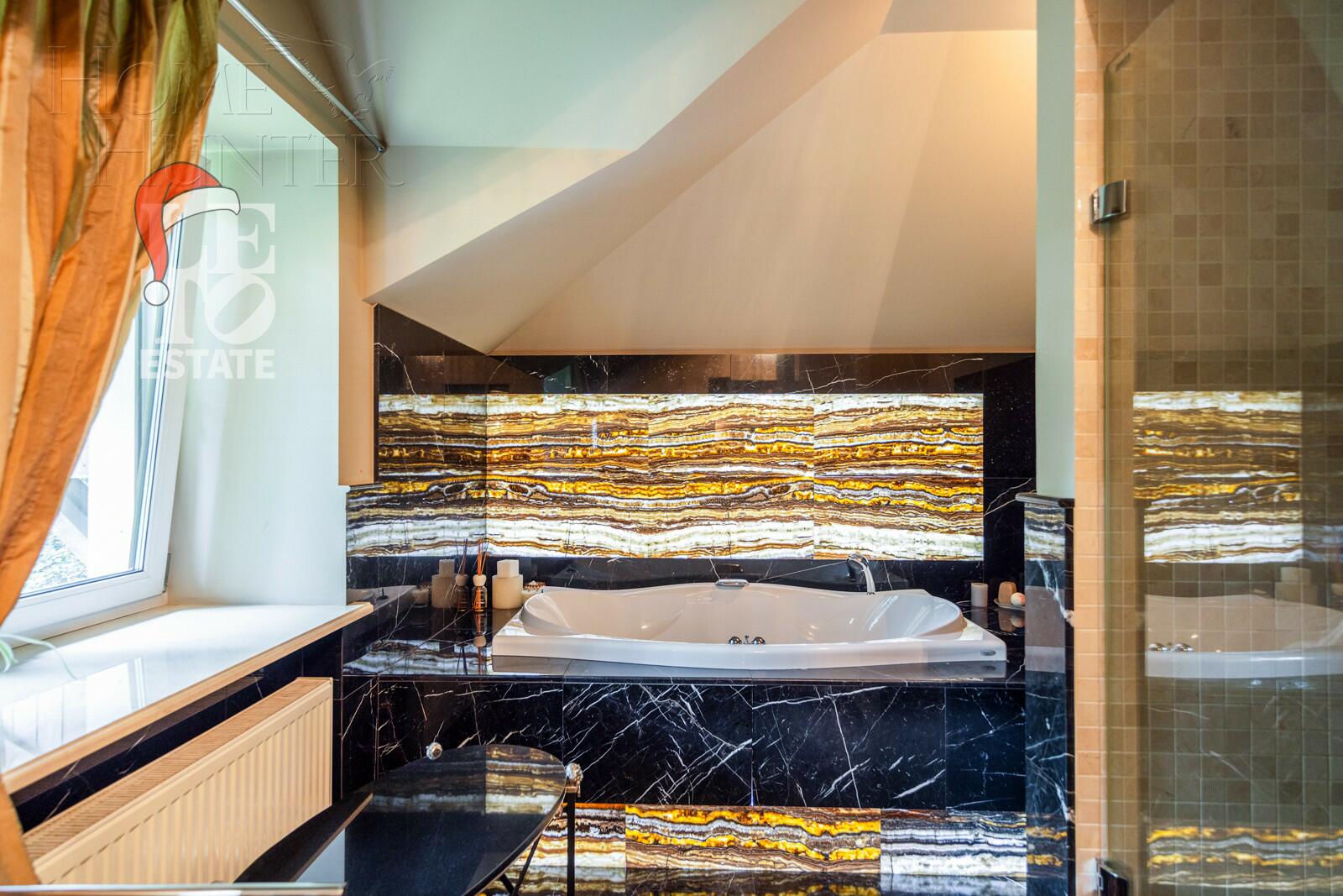 2-этажный коттедж 600 м² с отделкой