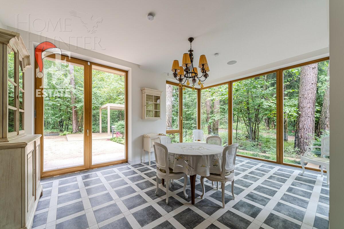 2-этажный коттедж 1 330 м² с отделкой