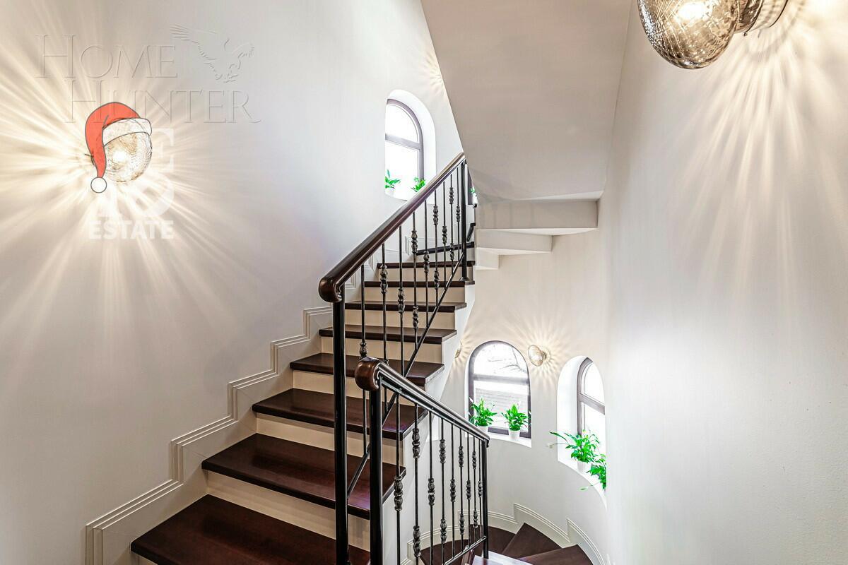 2-этажный коттедж 637 м² с отделкой