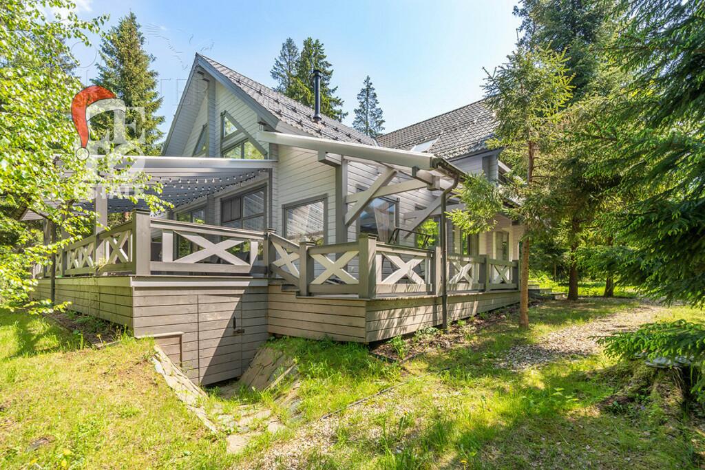 2-этажный коттедж 400 м² с отделкой