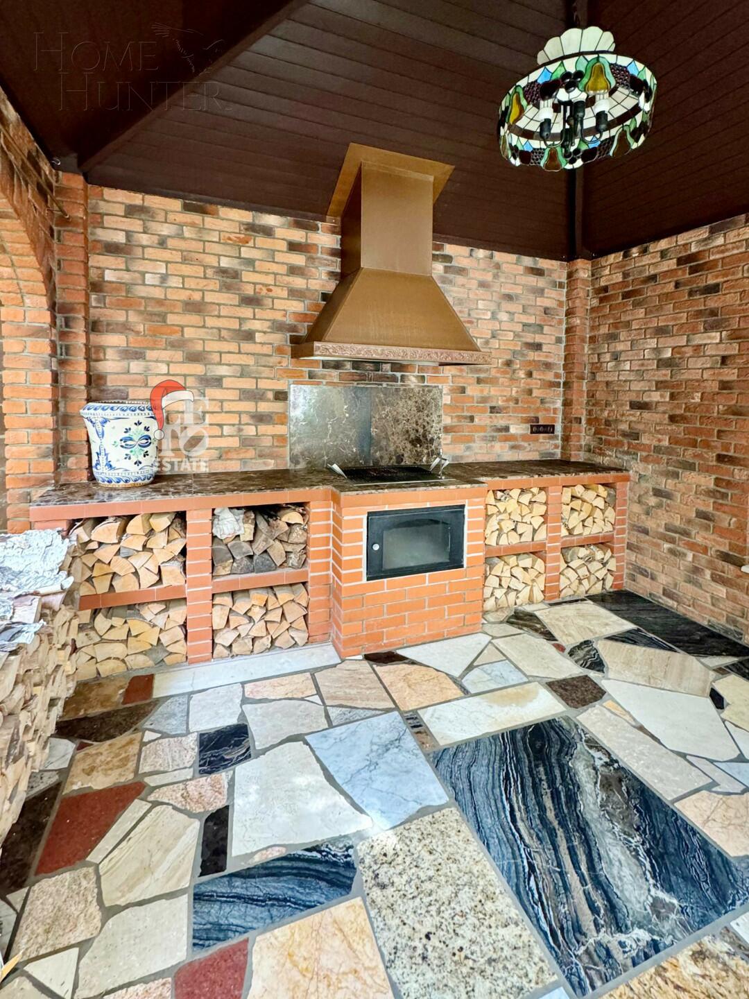 3-этажный таунхаус 293 м² с отделкой