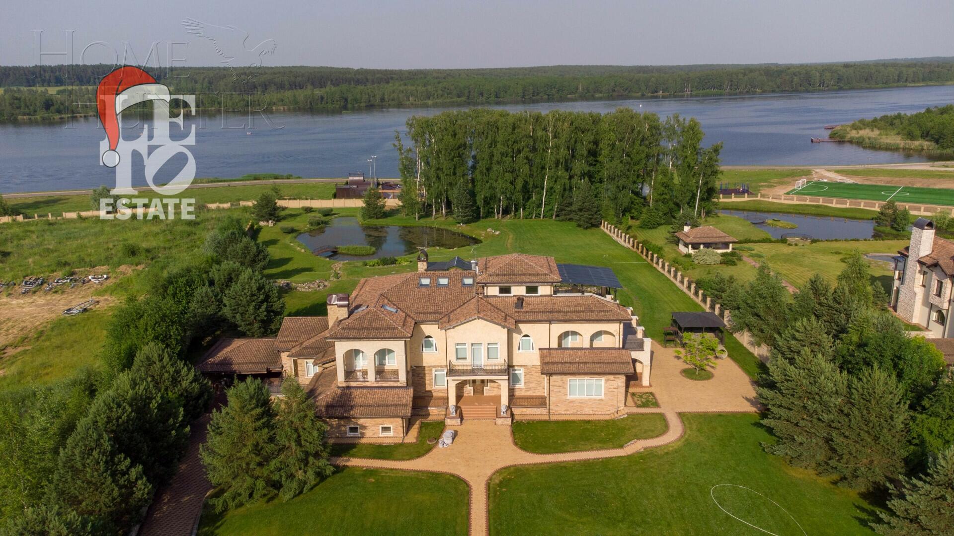 3-этажный коттедж 1 500 м² с отделкой