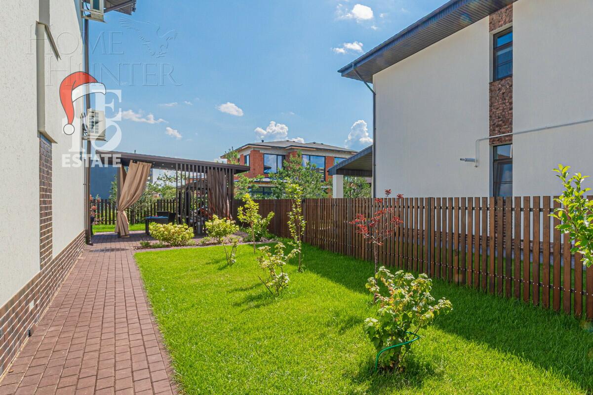 2-этажный коттедж 241 м² с отделкой