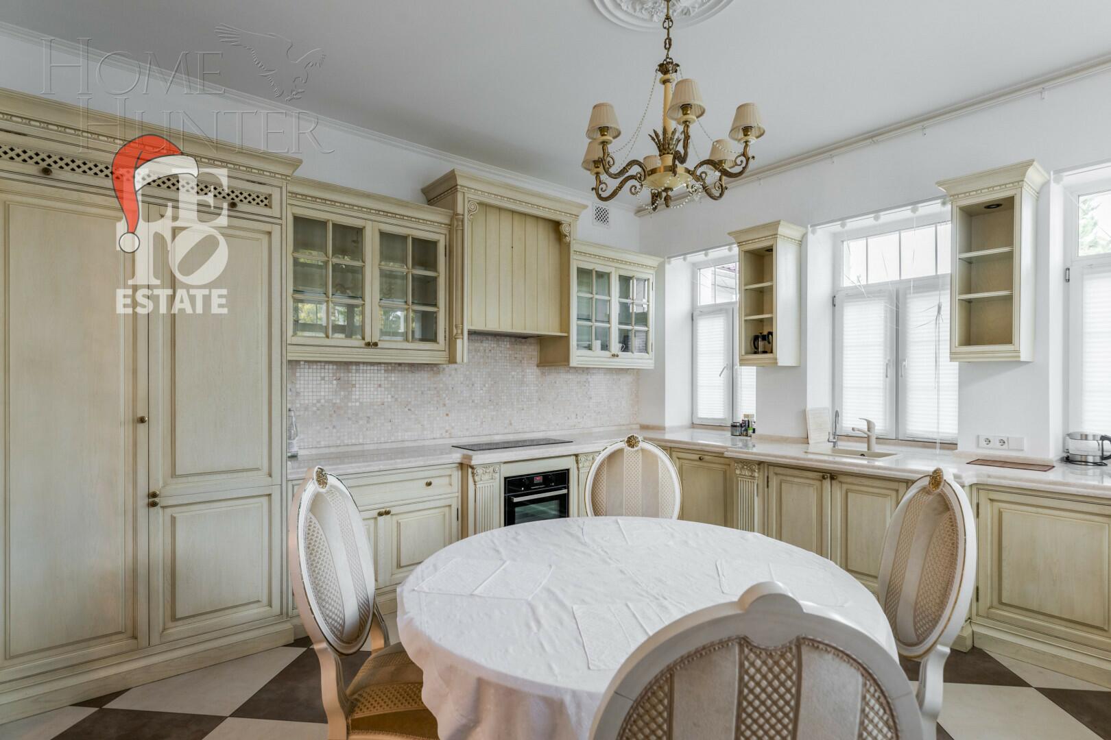 2-этажный коттедж 817 м² с отделкой