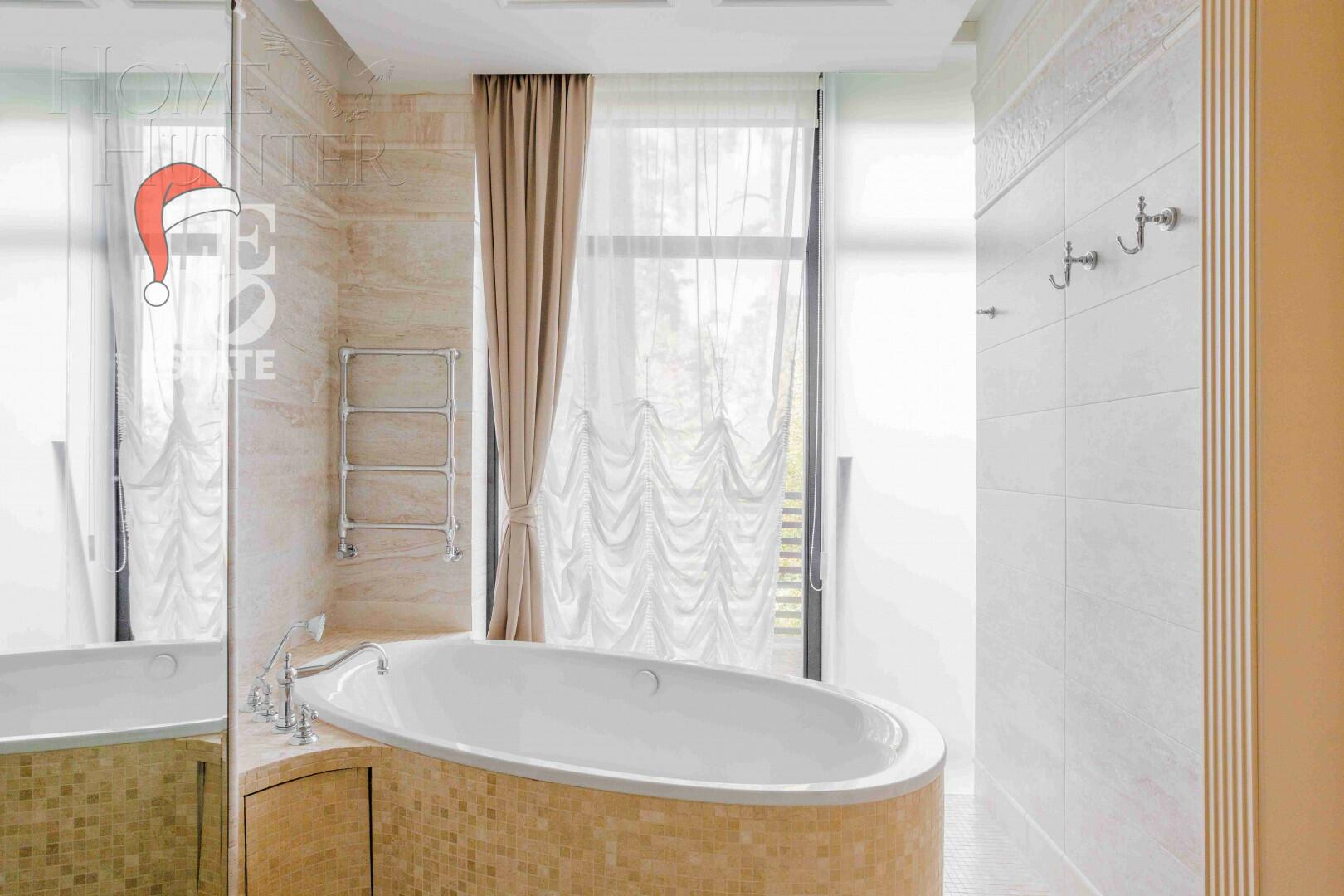 3-этажный таунхаус 340 м² с отделкой