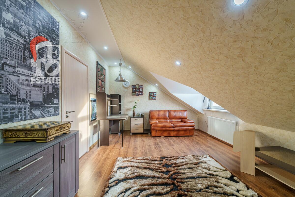 2-этажный таунхаус 428 м² с отделкой