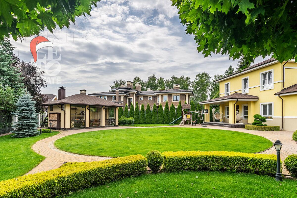 2-этажный коттедж 700 м² с отделкой