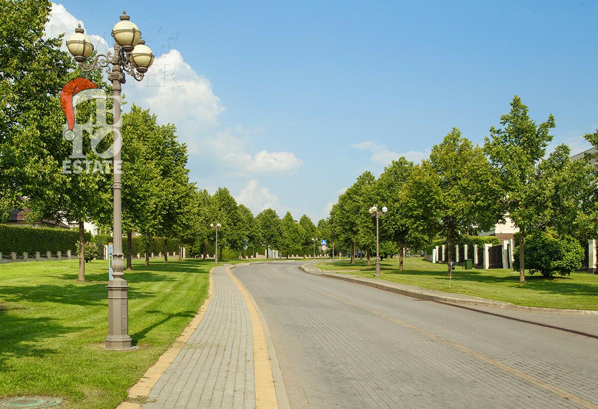 Участок 22.6 сот. в охраняемом поселке